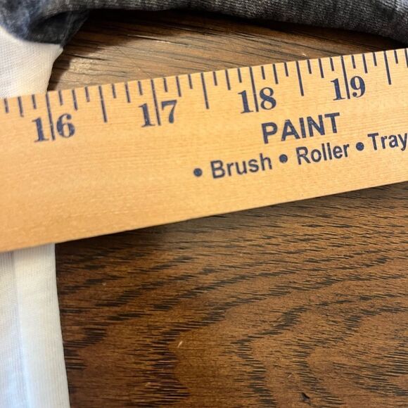 Woodsy Owl If Not You Hoo? Gray and White Raglan Sleeve Shirt size Medium. NWOT - Picture 6 of 6